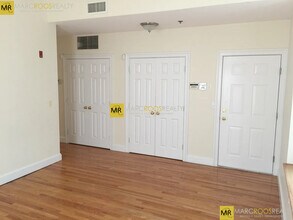 9 Gardner St, Unit 3 in Boston, MA - Building Photo - Building Photo