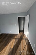 306-308 Park Ave NW in Canton, OH - Foto de edificio - Building Photo