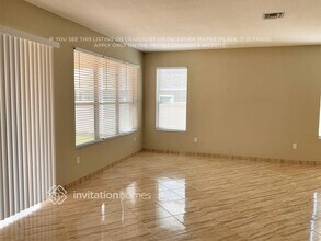 2045 Heartland Cir in Valrico, FL - Building Photo - Building Photo