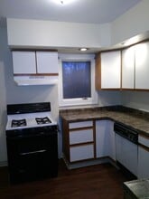 1712 Vernon St in Rockford, IL - Building Photo - Building Photo