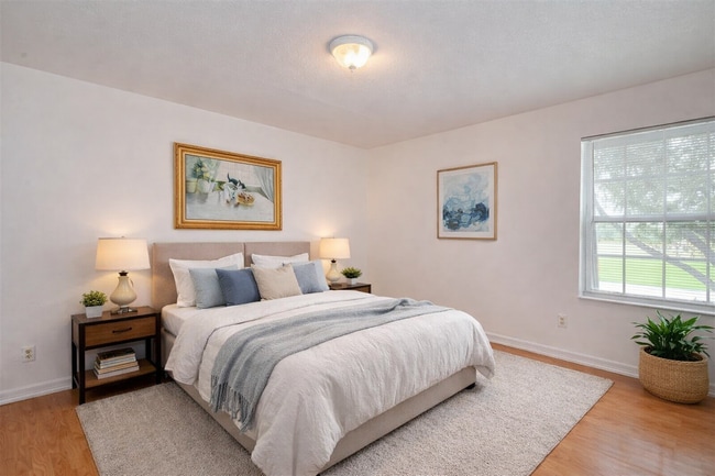 5550 N Braeswood Blvd, Unit 137 in Houston, TX - Building Photo - Building Photo