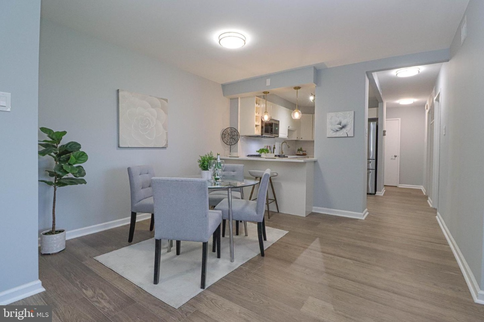 700 7th St SW, Unit 206 in Washington, DC - Building Photo