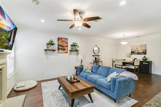 18240 Midway Rd in Dallas, TX - Foto de edificio - Building Photo