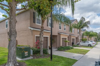 Bradford Manor in Sarasota, FL - Foto de edificio - Building Photo