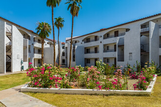 Palm Aire Apartments in Phoenix, AZ - Building Photo - Building Photo