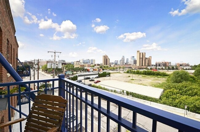 127 5th St NE in Minneapolis, MN - Foto de edificio - Building Photo