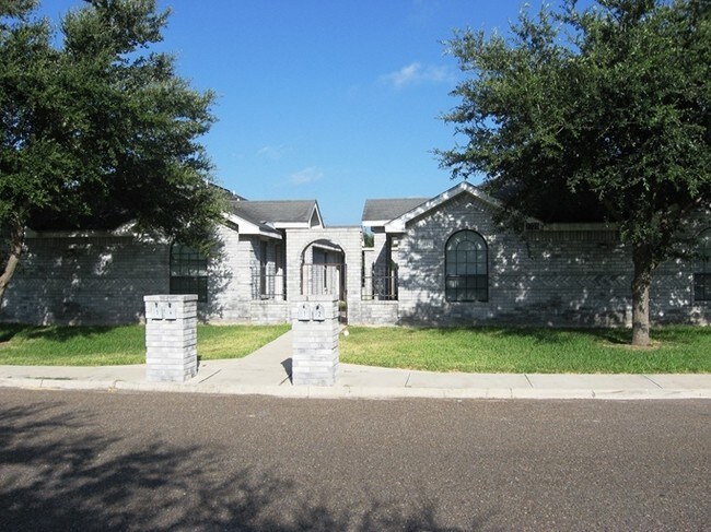 2025 Aruba Dr in Edinburg, TX - Building Photo - Building Photo