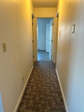 1508 State Hwy 1, Unit 307 in Thief River Falls, MN - Foto de edificio - Building Photo