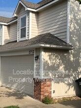 2713 Grand Cir in Lawrence, KS - Building Photo - Building Photo