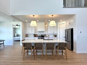 655 S Lesina Hts Dr in Saint George, UT - Foto de edificio - Building Photo