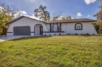 4290 Yucatan Cir in Port Charlotte, FL - Building Photo - Building Photo