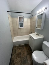 20900 Crystal Ave in Euclid, OH - Foto de edificio - Building Photo