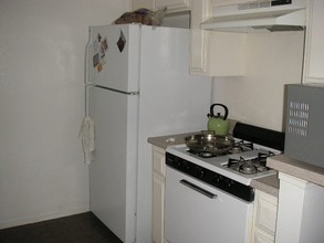 924 Gaviota Ave in Long Beach, CA - Foto de edificio - Building Photo