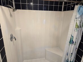 4052 Capella St in Lompoc, CA - Foto de edificio - Building Photo