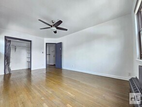 44 STREET in Queens, NY - Building Photo - Building Photo