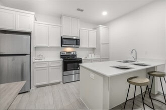 1612 N Sugar Rd in Edinburg, TX - Building Photo - Building Photo