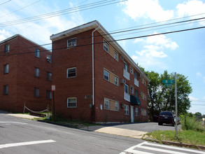 5001 B St SE in Washington, DC - Building Photo - Building Photo