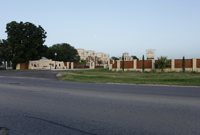 The Reserve at Retama in Schertz, TX - Building Photo - Building Photo