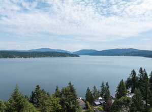 639 West Lake Sammamish Pkwy NE in Bellevue, WA - Building Photo - Building Photo