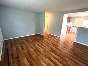 9406 Eastfield Rd in Thonotosassa, FL - Building Photo - Building Photo