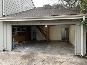6857 Greenway Chase St in Houston, TX - Foto de edificio - Building Photo