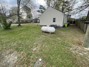 107 N Wakefield St in Zebulon, NC - Building Photo - Building Photo