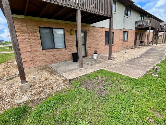 207 W Eldon St in Cuba, MO - Building Photo - Building Photo