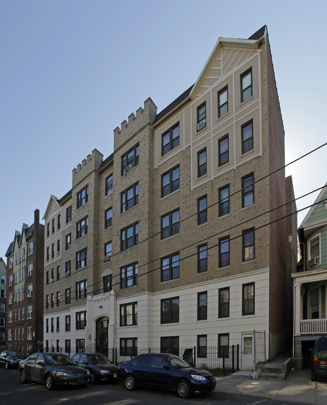 145 Belmont Ave in Jersey City, NJ - Building Photo - Building Photo