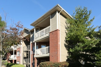 Aspenwood Apartments in Louisville, KY - Building Photo - Building Photo