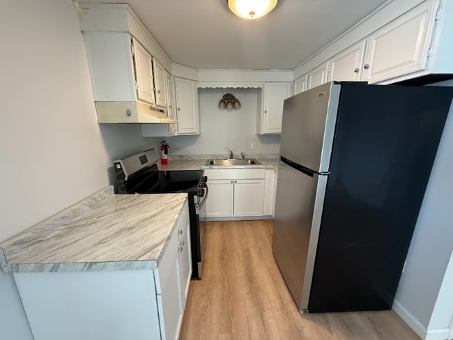 190 Ashworth Ave in Hampton, NH - Building Photo - Building Photo