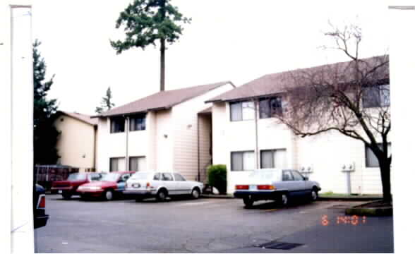 Lotus Apartments in Portland, OR - Building Photo - Building Photo