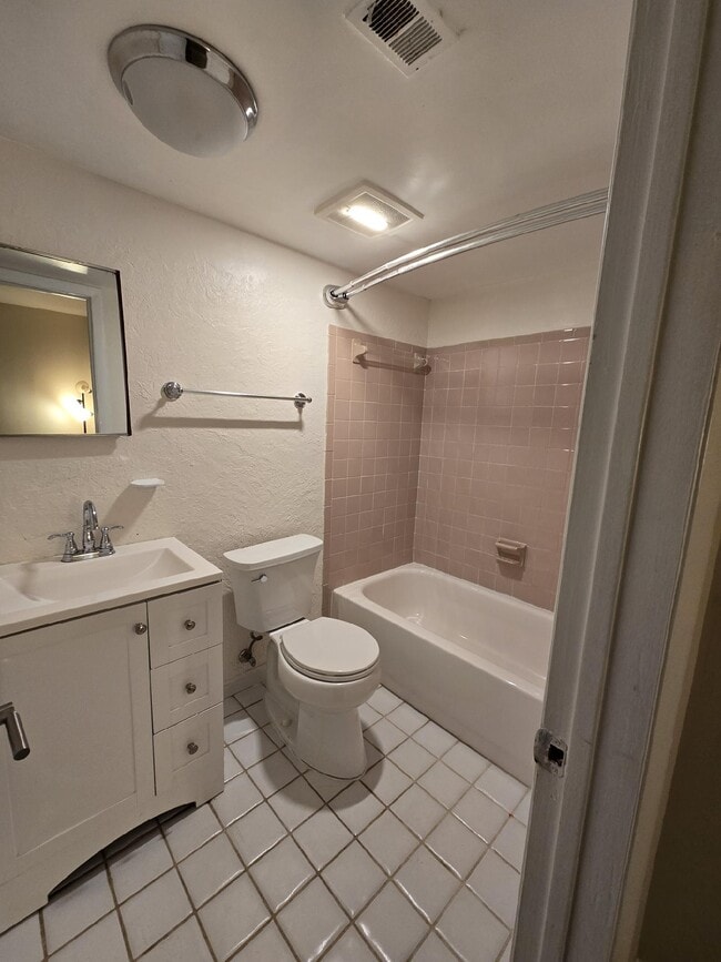 4909 Casimir St, Unit 1 Basement in Annandale, VA - Building Photo - Building Photo