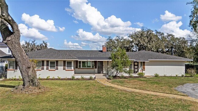 4019 Moores Lake Rd in Dover, FL - Building Photo - Building Photo