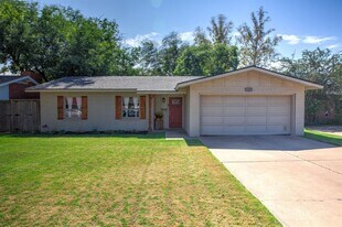 5209 16th St in Lubbock, TX - Building Photo