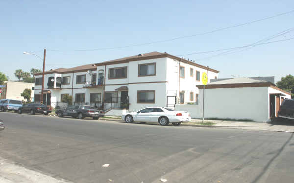 5129 E 6th St in East Los Angeles, CA - Building Photo