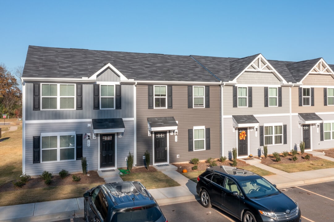 Hampton Townes in Greenville, SC - Building Photo
