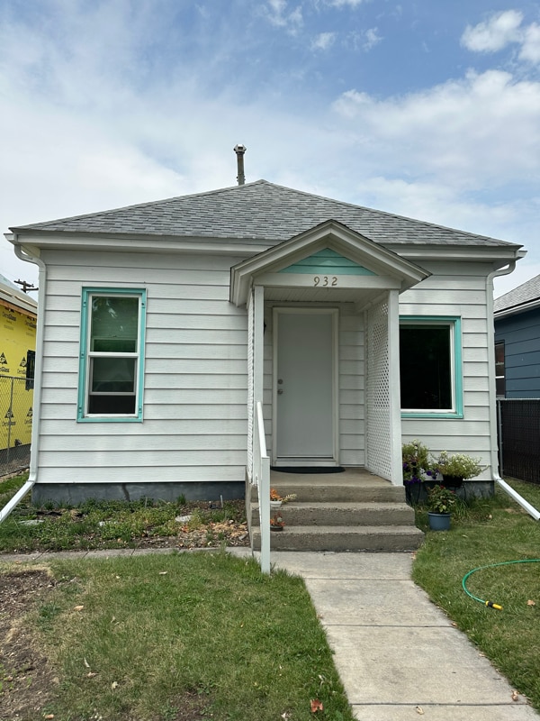 property at 932 Sherwood St