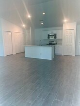 2718 NW 22nd Terrace in Cape Coral, FL - Foto de edificio - Building Photo