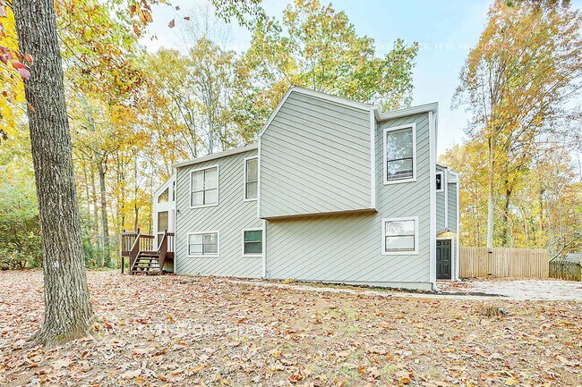 2230 Rolland St in Marietta, GA - Foto de edificio - Building Photo