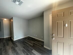 2180 E Cochise Ave in Apache Junction, AZ - Building Photo - Building Photo