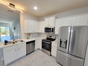 7635 Legacy Trl in Jacksonville, FL - Building Photo - Building Photo