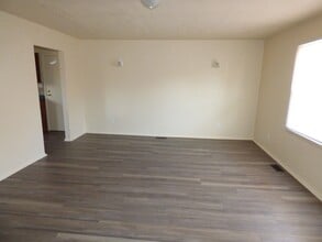 6914 Autumn View Dr in Fort Wayne, IN - Building Photo - Building Photo