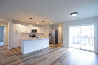 4829 Suelo Rd in Fitchburg, WI - Building Photo - Building Photo