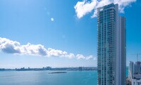 650 NE 32nd St, Unit 2105 in Miami, FL - Building Photo - Building Photo