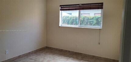 1324 NE 127th St in North Miami, FL - Building Photo - Building Photo