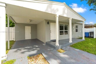 301 NW 53rd Ct in Fort Lauderdale, FL - Building Photo - Building Photo