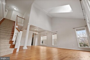 4924 Breeze Way in Montclair, VA - Building Photo - Building Photo