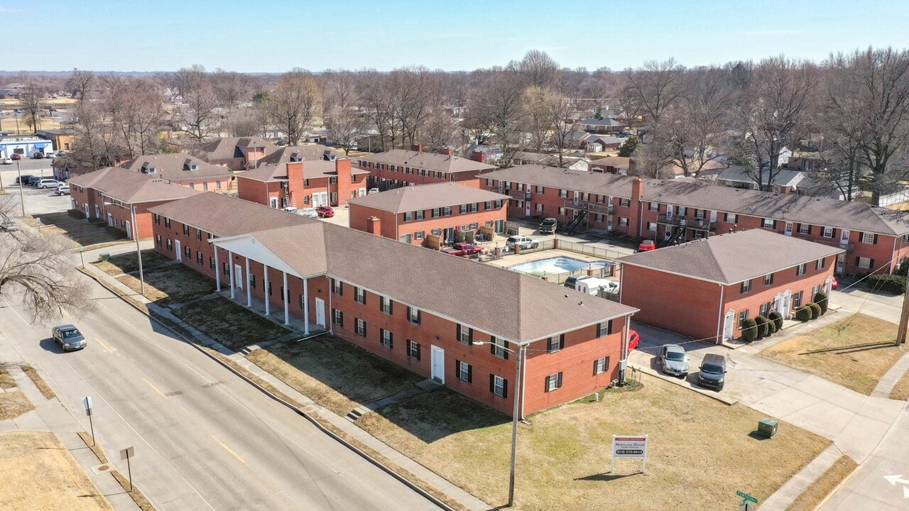 Maryland Manor Apartments in Granite City, IL - Foto de edificio