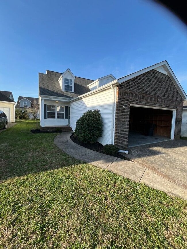 property at 605 Federal Ct