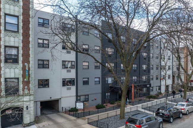 Oakdale Terrace - 525 W Oakdale Ave in Chicago, IL - Foto de edificio - Building Photo